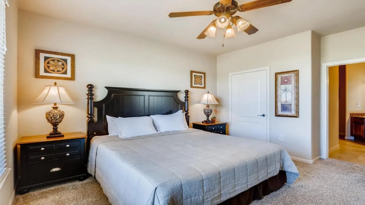 909Cp1031- Gorgeous Top Floor Condo With Balcony Davenport 0*,