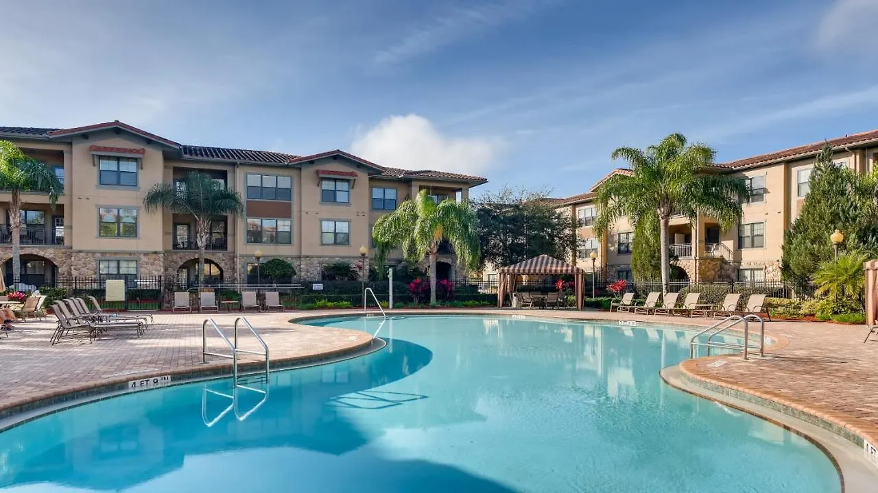 Apartment 909Cp1031- Gorgeous Top Floor Condo With Balcony Davenport United States