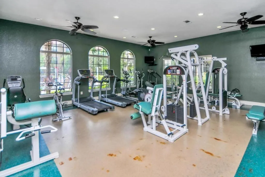 909Cp1031- Gorgeous Top Floor Condo With Balcony Davenport 0*,